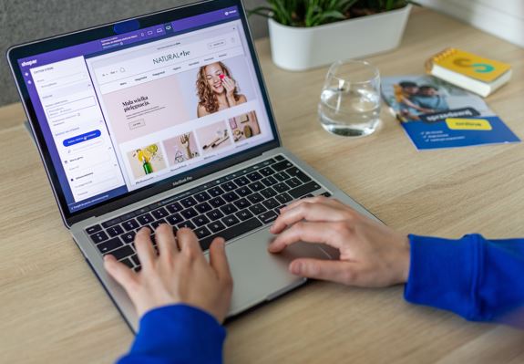 Examples of different freelance portfolio projects